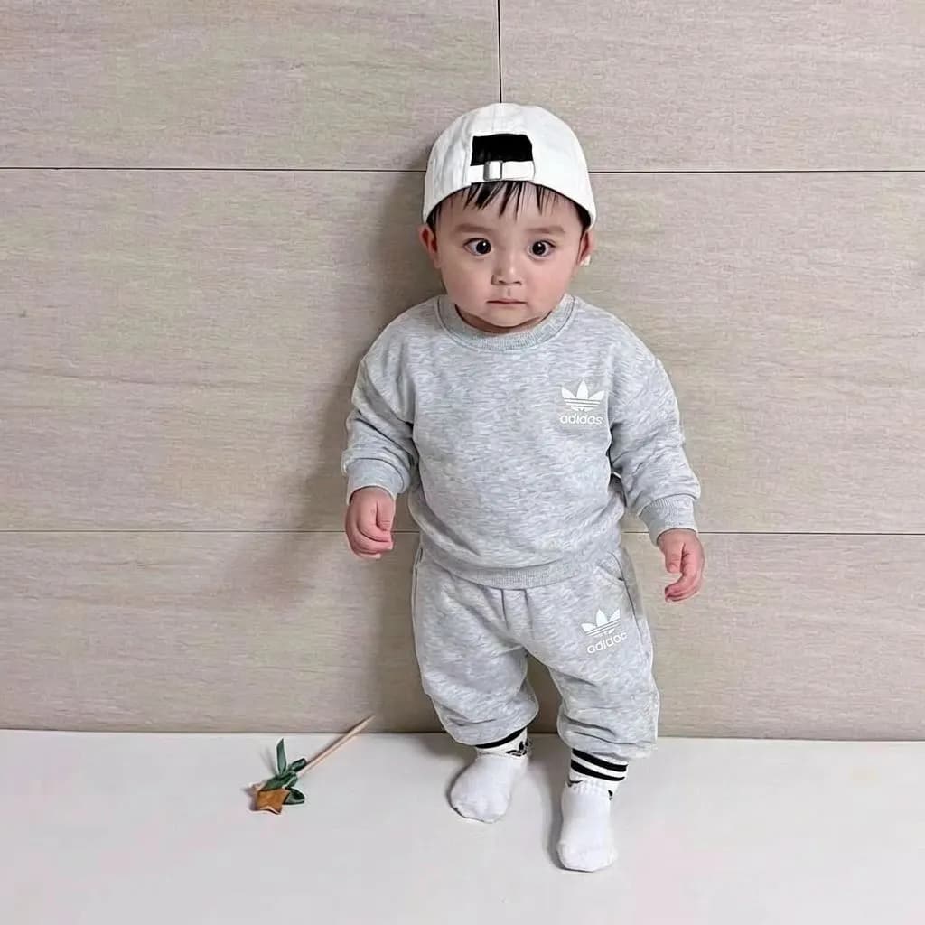 Adidas 上衣+褲 運動套裝  - 圖片 1