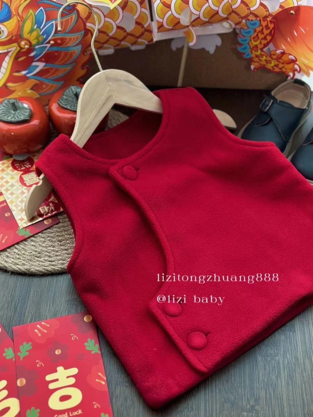 新年紅色馬甲 - 圖片 1