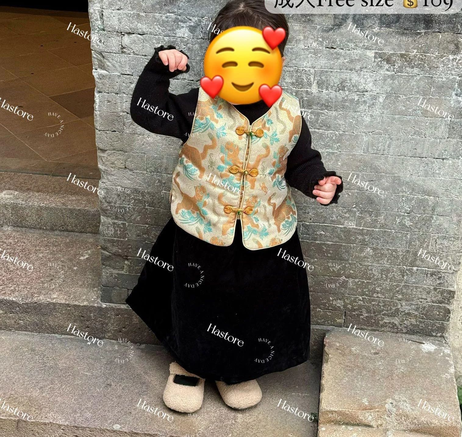 金色馬甲連黑色上衣 - 圖片 1