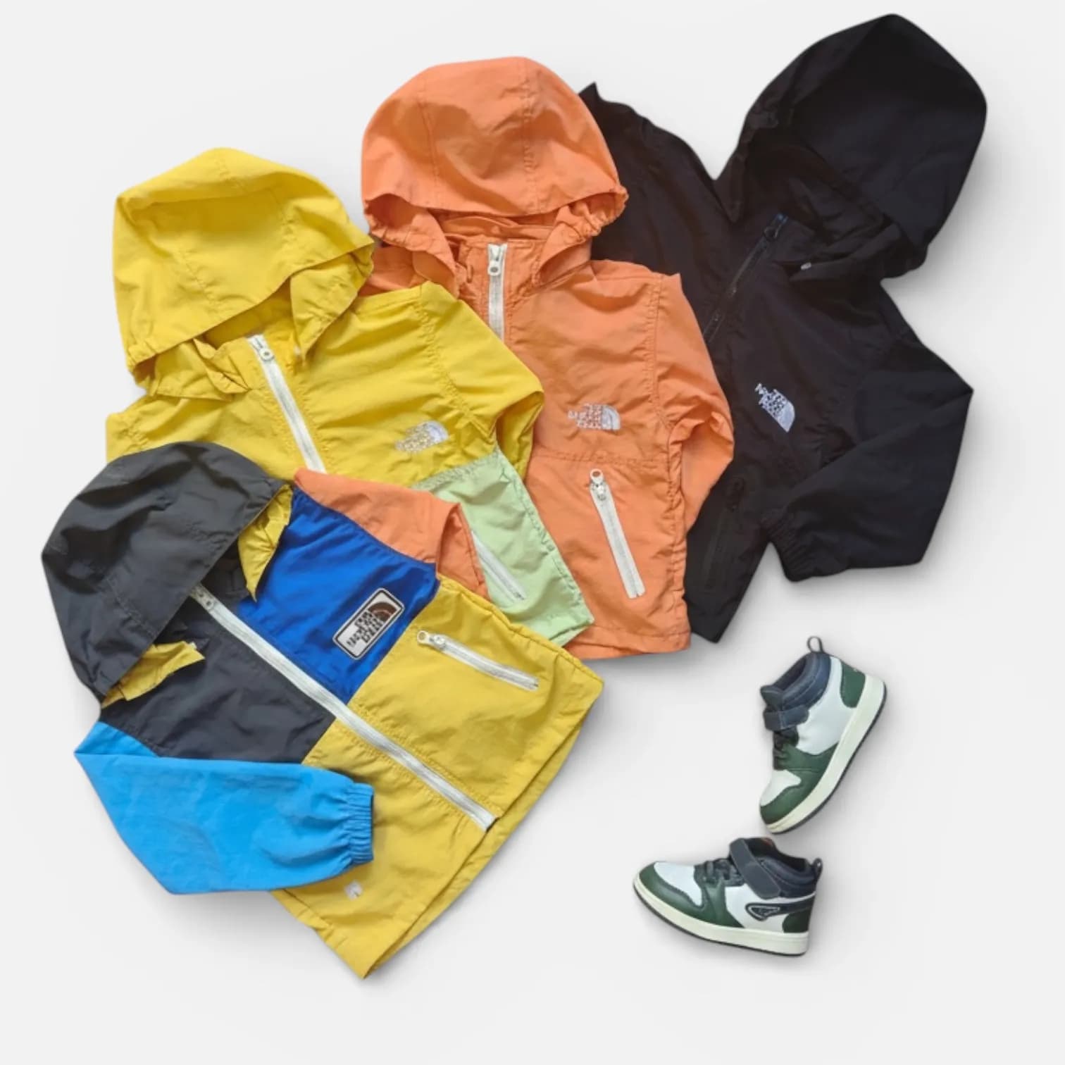 TNF新款新色薄風褸 - 圖片 1